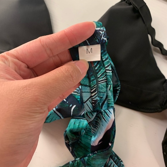 Black and teal bikini - Picture 4 of 4